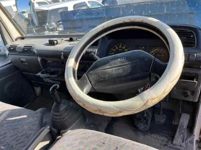Isuzu ELF  с аукциона в Японии