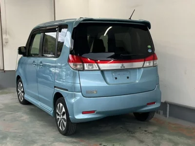 Mitsubishi DELICA D2