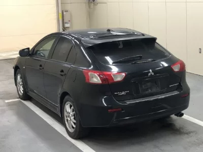 Mitsubishi GALANT FORTIS