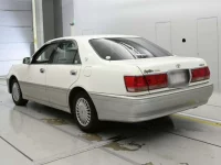 Toyota CROWN лот № 90169 оценка 3.5  с аукциона в Японии 5