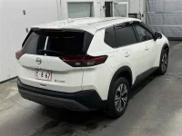 Nissan X-TRAIL лот № 30200 оценка 4.5  с аукциона в Японии 4