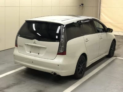 Mitsubishi GRANDIS