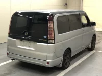 Honda STEP WAGON лот № 1042 оценка 3.5  с аукциона в Японии 3