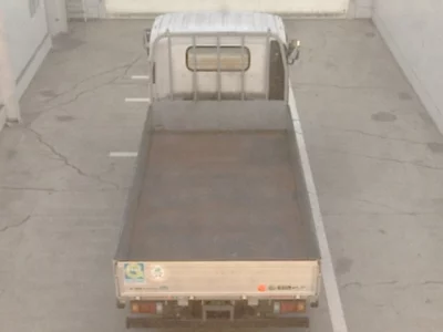 Isuzu ELF  с аукциона в Японии