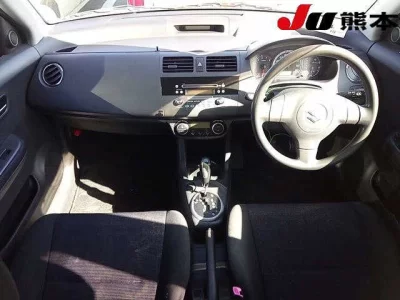 Suzuki SWIFT  с аукциона в Японии
