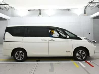 Nissan SERENA лот № 30159 оценка 4  с аукциона в Японии 2