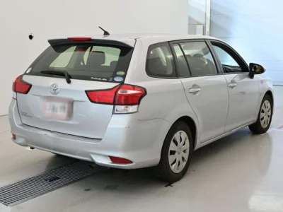 Toyota COROLLA FIELDER  с аукциона в Японии