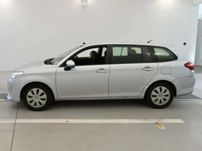 Toyota COROLLA FIELDER  с аукциона в Японии