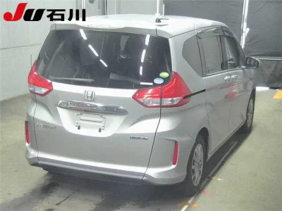 Honda FREED  с аукциона в Японии