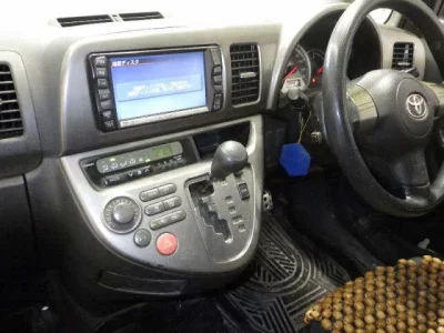 Toyota WISH  с аукциона в Японии
