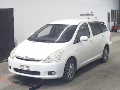 Toyota WISH  с аукциона в Японии
