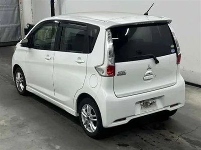 Mitsubishi EK CUSTOM