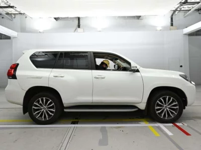 Toyota LAND CRUISER PRADO  с аукциона в Японии