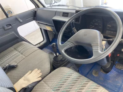 Isuzu ELF  с аукциона в Японии