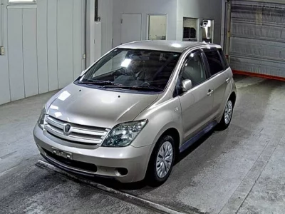 Toyota IST