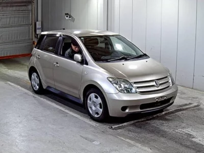 Toyota IST