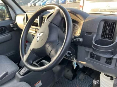 Mitsubishi MINICAB VAN