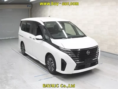 Nissan SERENA  с аукциона в Японии