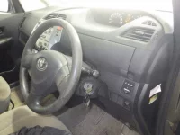 Toyota RACTIS лот № 4631 оценка 3  с аукциона в Японии 5