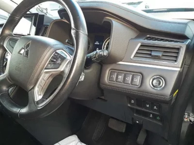 Mitsubishi DELICA D5