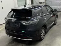 Toyota HARRIER лот № 70028 оценка 3.5  с аукциона в Японии 4