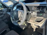 Honda STEP WAGON лот № 10073 оценка 3.5  с аукциона в Японии 2