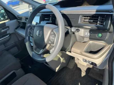 Honda STEP WAGON  с аукциона в Японии