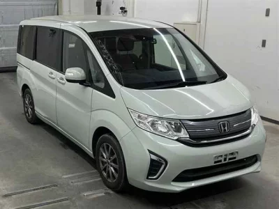 Honda STEP WAGON  с аукциона в Японии