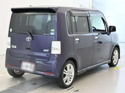 Toyota PIXIS SPACE