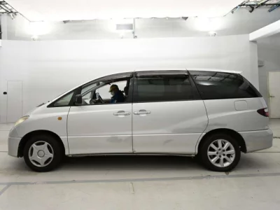 Toyota ESTIMA  с аукциона в Японии