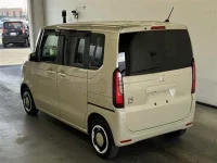 Honda N BOX лот № 384 оценка R  с аукциона в Японии 1