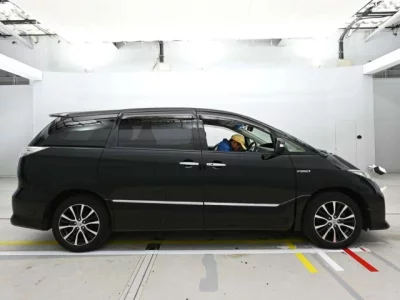 Toyota ESTIMA HYBRID