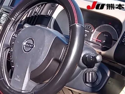 Nissan SERENA  с аукциона в Японии