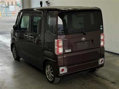 Toyota PIXIS MEGA
