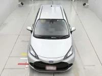 Toyota AQUA лот № 36372 оценка 4  с аукциона в Японии 6