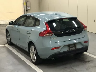 Volvo V40