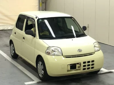 Daihatsu Esse