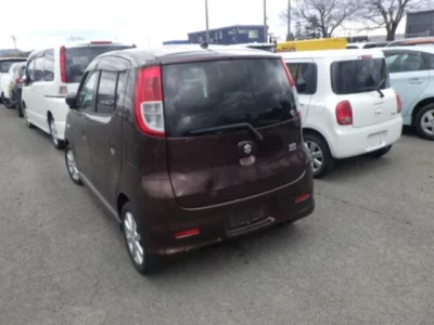 Suzuki MRWAGON