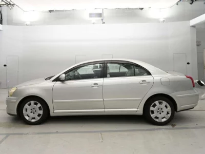 Toyota AVENSIS SEDAN