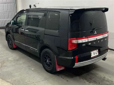 Mitsubishi DELICA D5