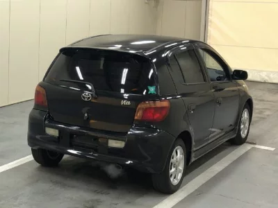 Toyota VITZ  с аукциона в Японии