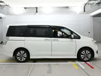 Honda STEP WAGON лот № 30277 оценка RA  с аукциона в Японии 2