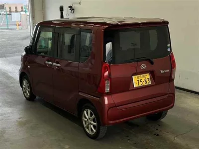 Daihatsu TANTO  с аукциона в Японии
