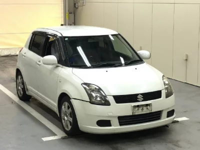 Suzuki SWIFT  с аукциона в Японии