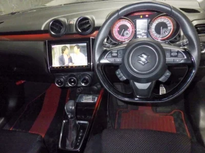 Suzuki SWIFT  с аукциона в Японии