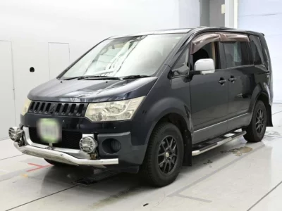 Mitsubishi DELICA D5