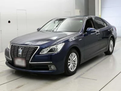 Toyota CROWN  с аукциона в Японии
