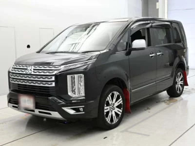 Mitsubishi DELICA D5