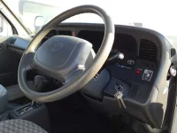 Toyota HIACE VAN лот № 36419 оценка 3.5  с аукциона в Японии 8