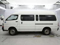Toyota HIACE VAN лот № 36419 оценка 3.5  с аукциона в Японии 3